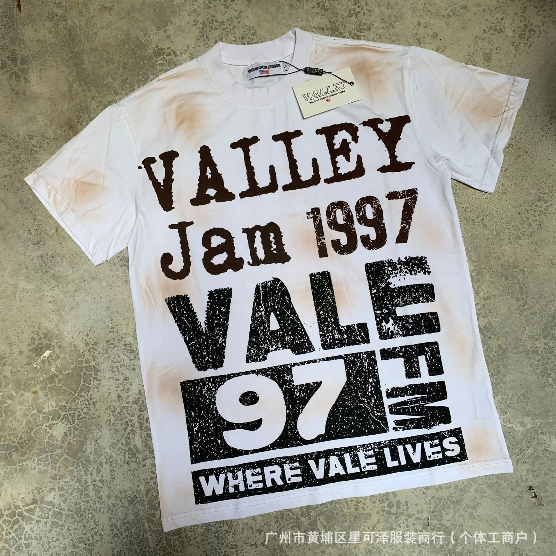 Vale Sports Men's European American Hip Hop Style 100% Cotton Loose Short Sleeve Tee Shirt Valley Dreams Washed Old Print - Buy Short Sleeve Men's Tee Shirt
hip Hop Style T-shirt
loose Fit Men's T-shirt
o-neck T-shirt For Men
100% Cotton T-shirt
o-neck Me